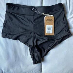 FREE SHIPPING * NWT BILLABONG WOMEN SWIM SHORTS